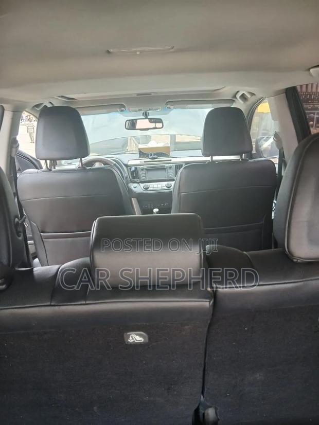Toyota RAV4 Limited 4dr SUV AWD (2.5L 4cyl 6A) 2015 Black