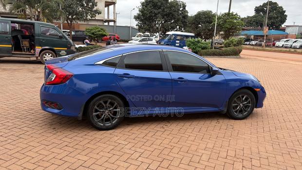 Honda Civic LX 4dr Sedan (2.0L 4cyl) 2016 Blue