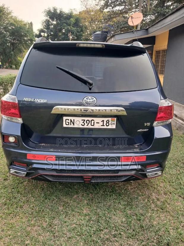 Toyota Highlander 3.5L 4WD 2013 Blue