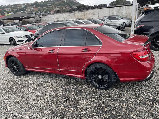 Mercedes-Benz C250 2014 Red