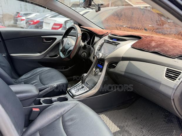 Hyundai Avante 2013 Black