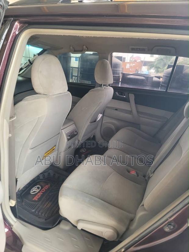 Toyota Highlander 2.7L 2WD 2013 Brown