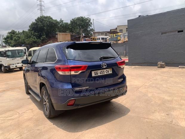 Toyota Highlander 2017 Blue