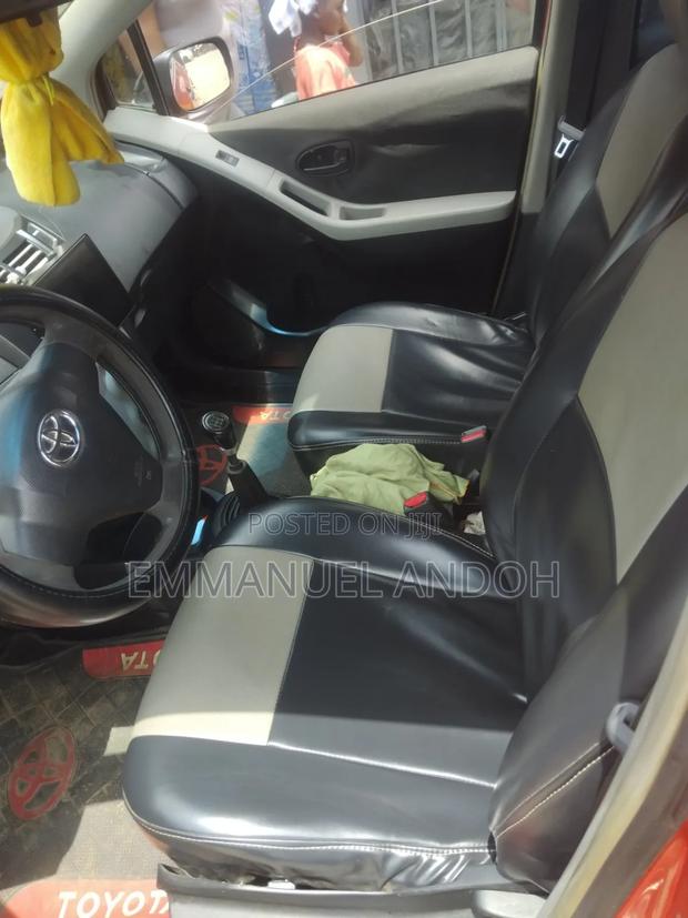Toyota Yaris 2009 Red