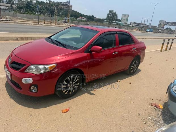 Toyota Corolla 2013 Burgundy