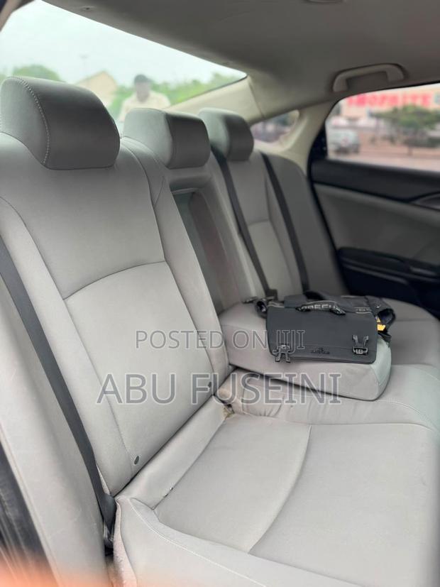 Honda Civic EX-L Sedan 2018 Gray