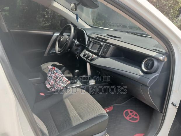 Toyota RAV4 2017 White