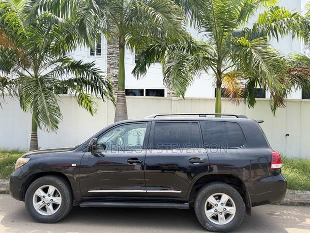 Toyota Land Cruiser 4.5 V8 DSL 2012 Black