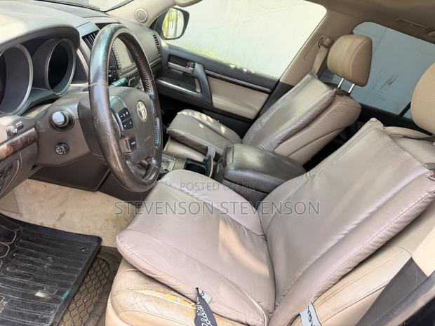 Toyota Land Cruiser 4.5 V8 DSL 2012 Black