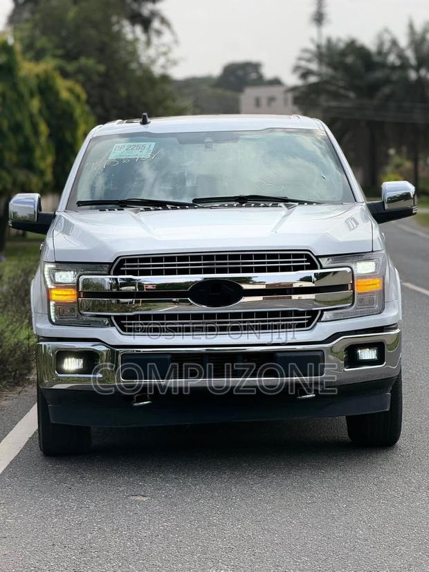 Ford F-150 Lariat 4x4 SuperCrew Cab Styleside 6.5 ft. box 157 in. WB White
