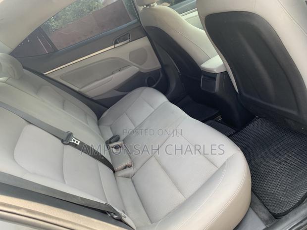 Hyundai Elantra ECO Sedan FWD (1.4L 4cyl 7A) 2017 Silver