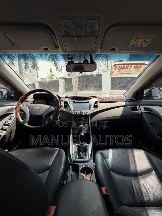 Hyundai Elantra SE 4dr Sedan (1.8L 4cyl 6A) 2014 Black