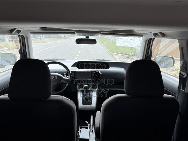 Toyota Corolla Rumion Hatchback 1.8 FWD 2010 Blue