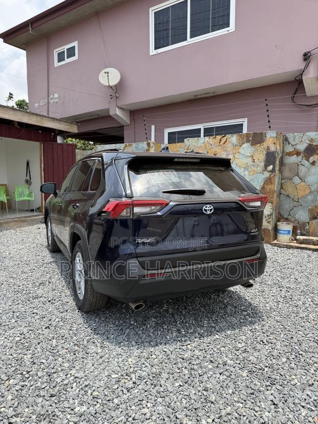 Toyota RAV4 Limited 2021 Black