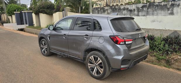 Mitsubishi Outlander Sport SE 2021 Gray