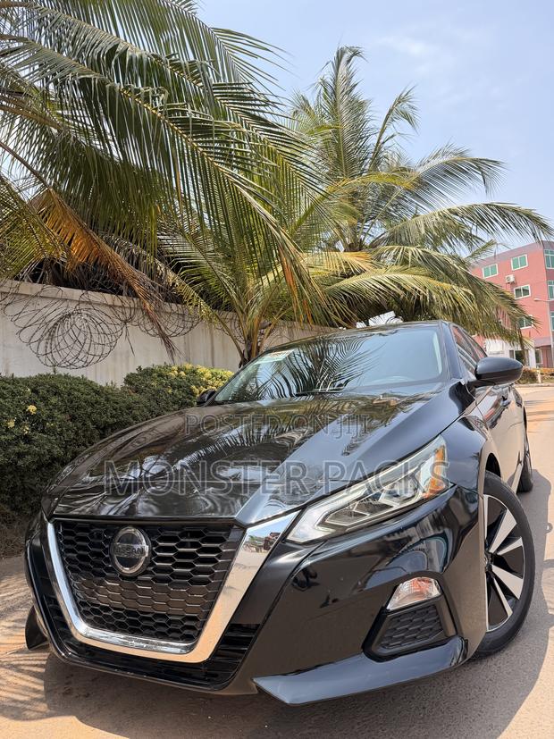 Nissan Altima 2.5 SV 2021 Black