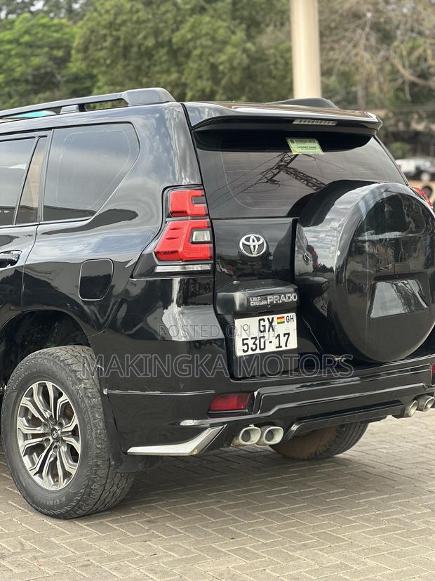 Toyota Land Cruiser Prado 3.0 172hp 2017 Black
