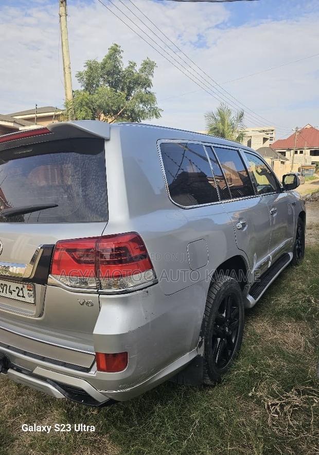 Toyota Land Cruiser 4.0 V6 GX-R 2013 Silver