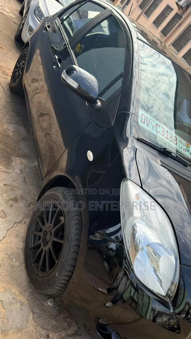 Toyota Yaris 2010 Black