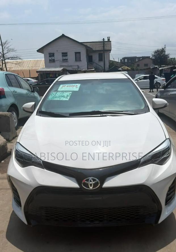 Toyota Corolla 2016 White
