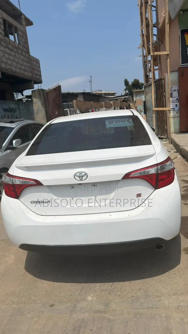 Toyota Corolla 2016 White