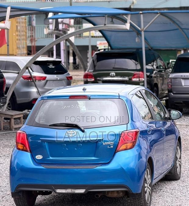 Toyota Yaris 2015 Blue