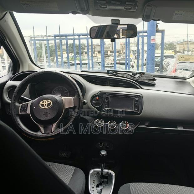 Toyota Yaris 2014 Blue