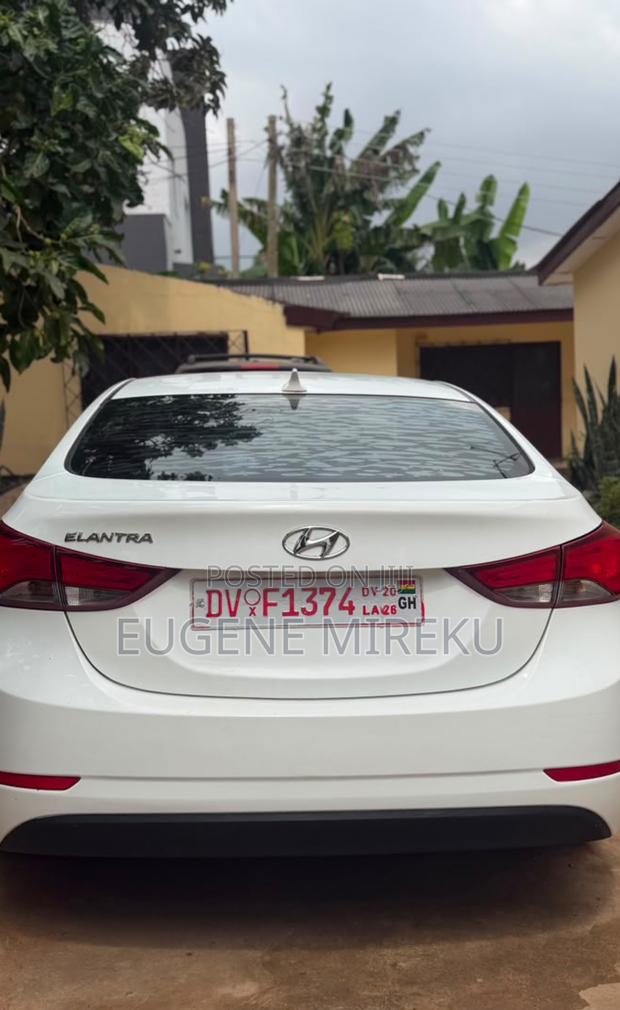 Hyundai Elantra 2015 White