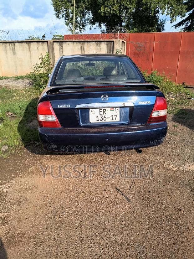 Mazda Protege DX 2000 Blue