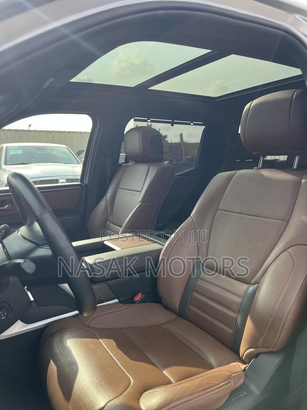 Toyota Tundra 1794 2022 Silver