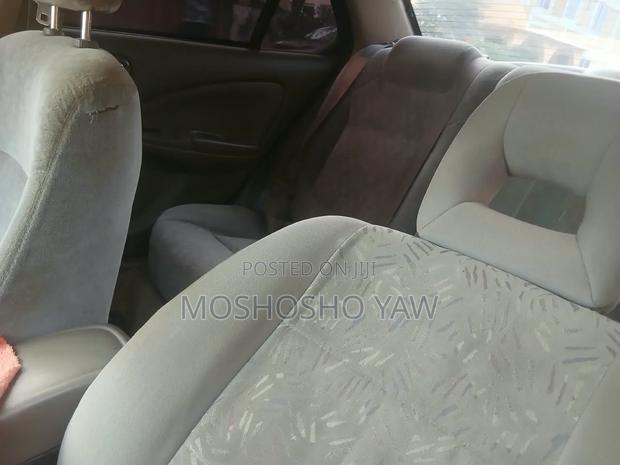 Nissan Sentra 2000 Silver