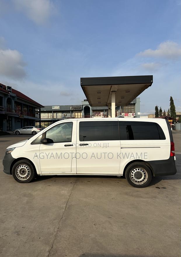 Mercedes-Benz Metris 2.0 FWD 2019 White