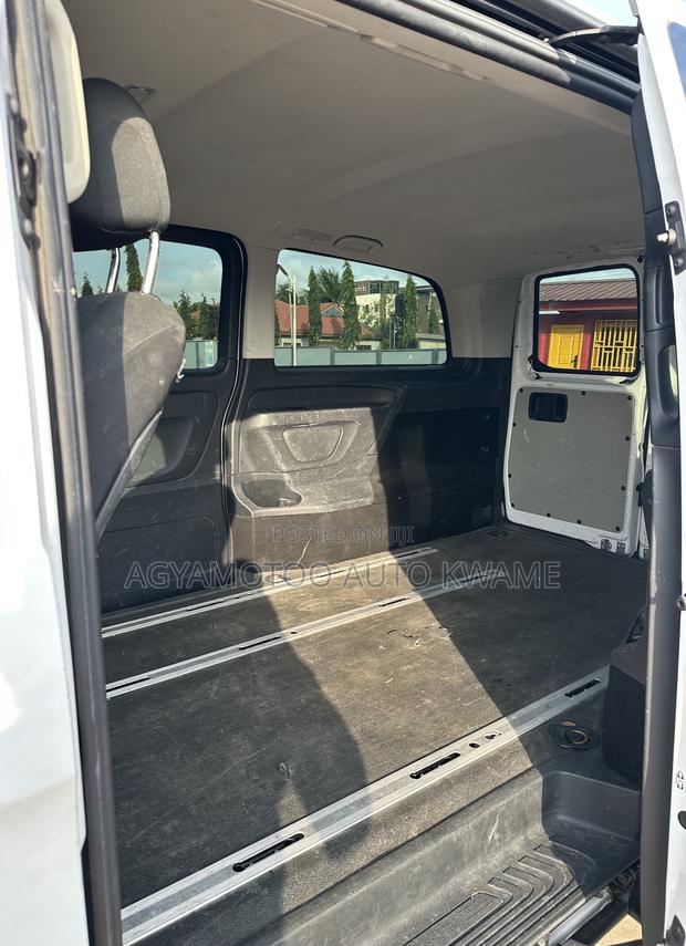 Mercedes-Benz Metris 2.0 FWD 2019 White