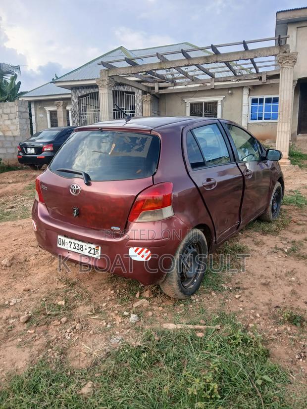 Toyota Vitz 2010 Brown
