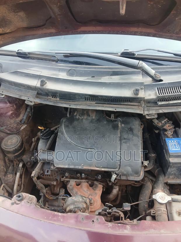 Toyota Vitz 2010 Brown