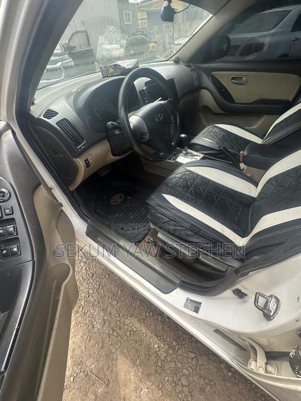 Hyundai Elantra 2008 White
