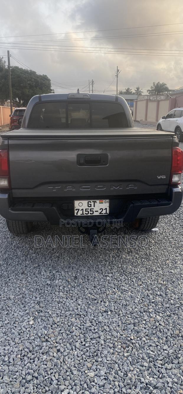 Toyota Tacoma 2018 Gray