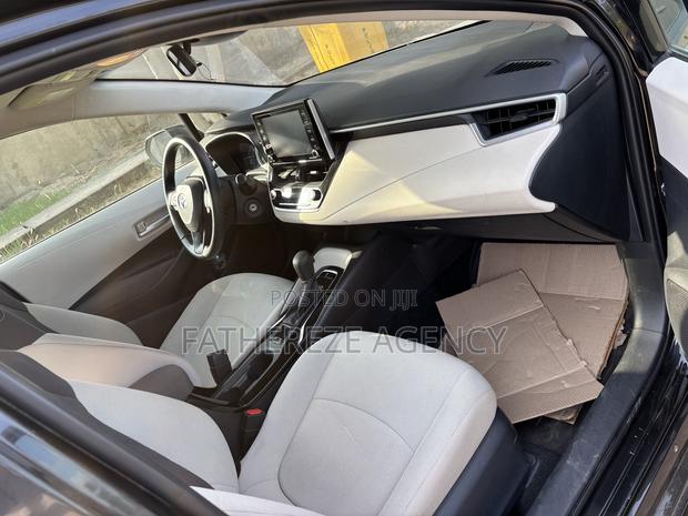 Toyota Corolla LE 2021 Black