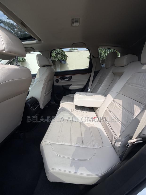 Honda CR-V Touring 4dr SUV (1.5L 4cyl CVT) 2017 White