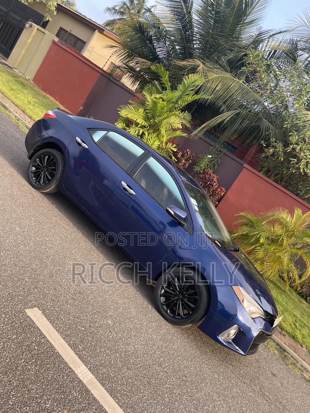 Toyota Corolla LE 4dr Sedan (1.8L 4cyl CVT) 2015 Blue
