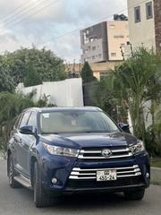 Toyota Highlander XLE 4x4 V6 (3.5L 6cyl 8A) 2017 Blue for sale