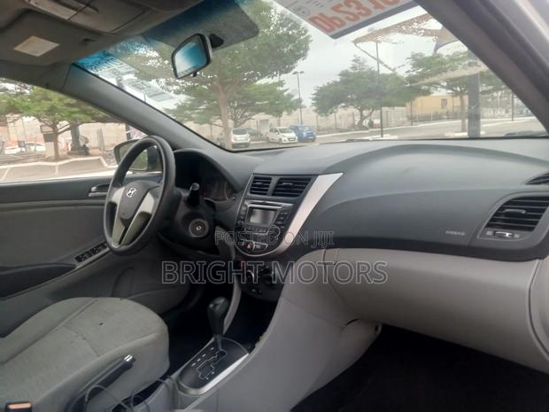 Hyundai Accent SE Sedan 2017 Silver