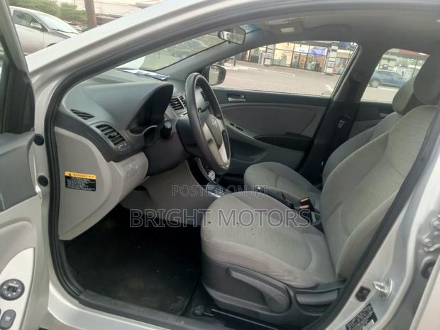 Hyundai Accent SE Sedan 2017 Silver