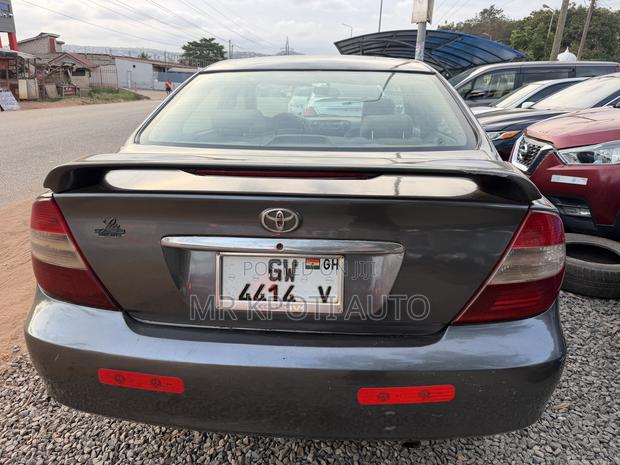 Toyota Camry 2010 Gray