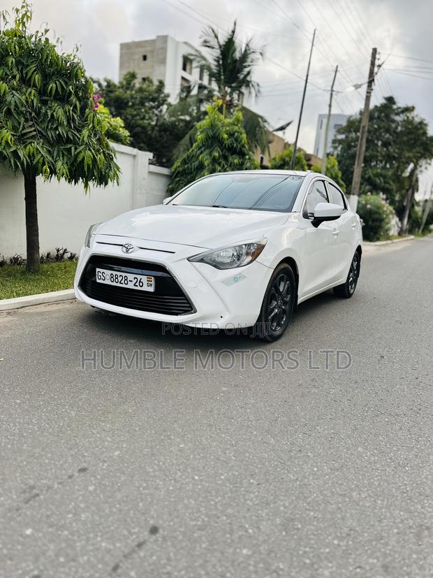 Toyota Corolla 2019 White
