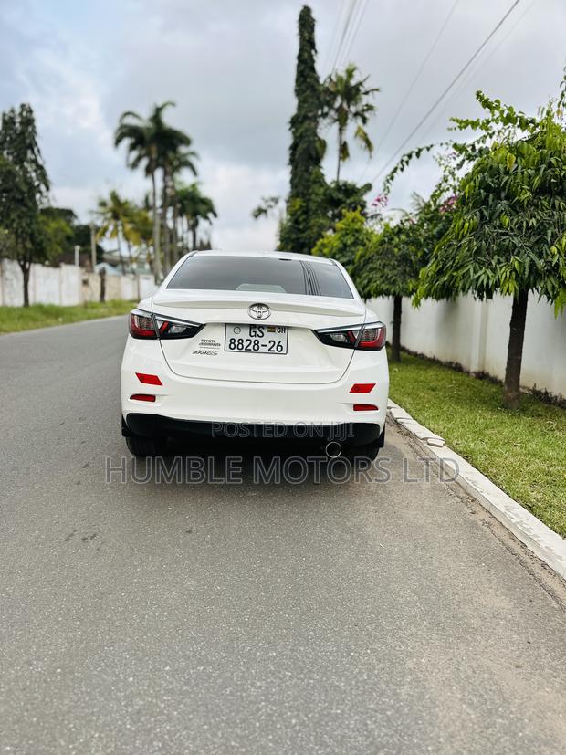 Toyota Corolla 2019 White