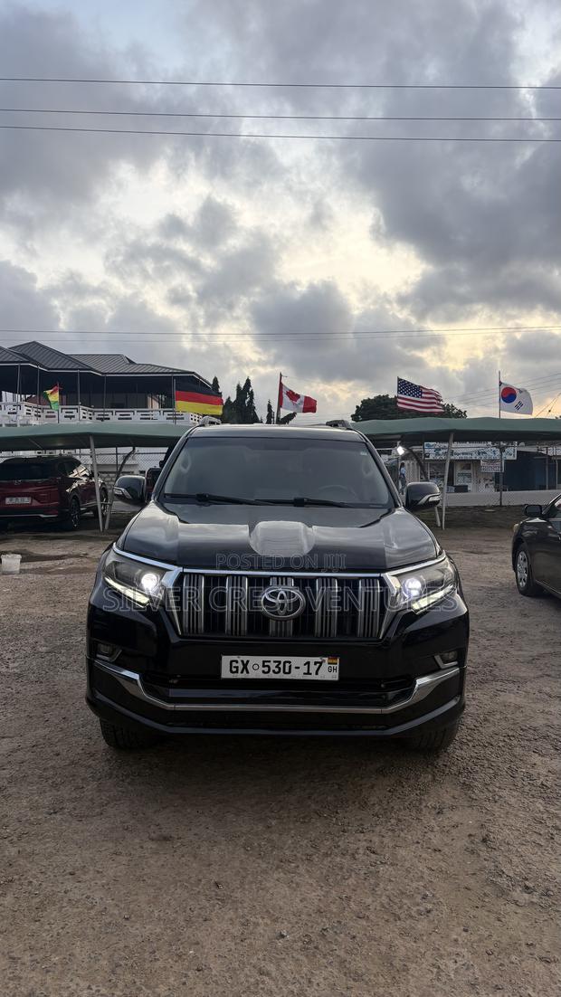 Toyota Land Cruiser Prado 2017 Black