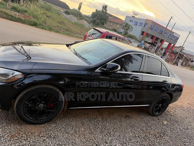 Mercedes-Benz C300 2015 Black
