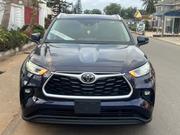 Toyota Highlander XLE 2022 Blue for sale