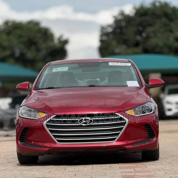 Hyundai Elantra Limited Sedan FWD (2.0L 4cyl 6A) 2017 Red